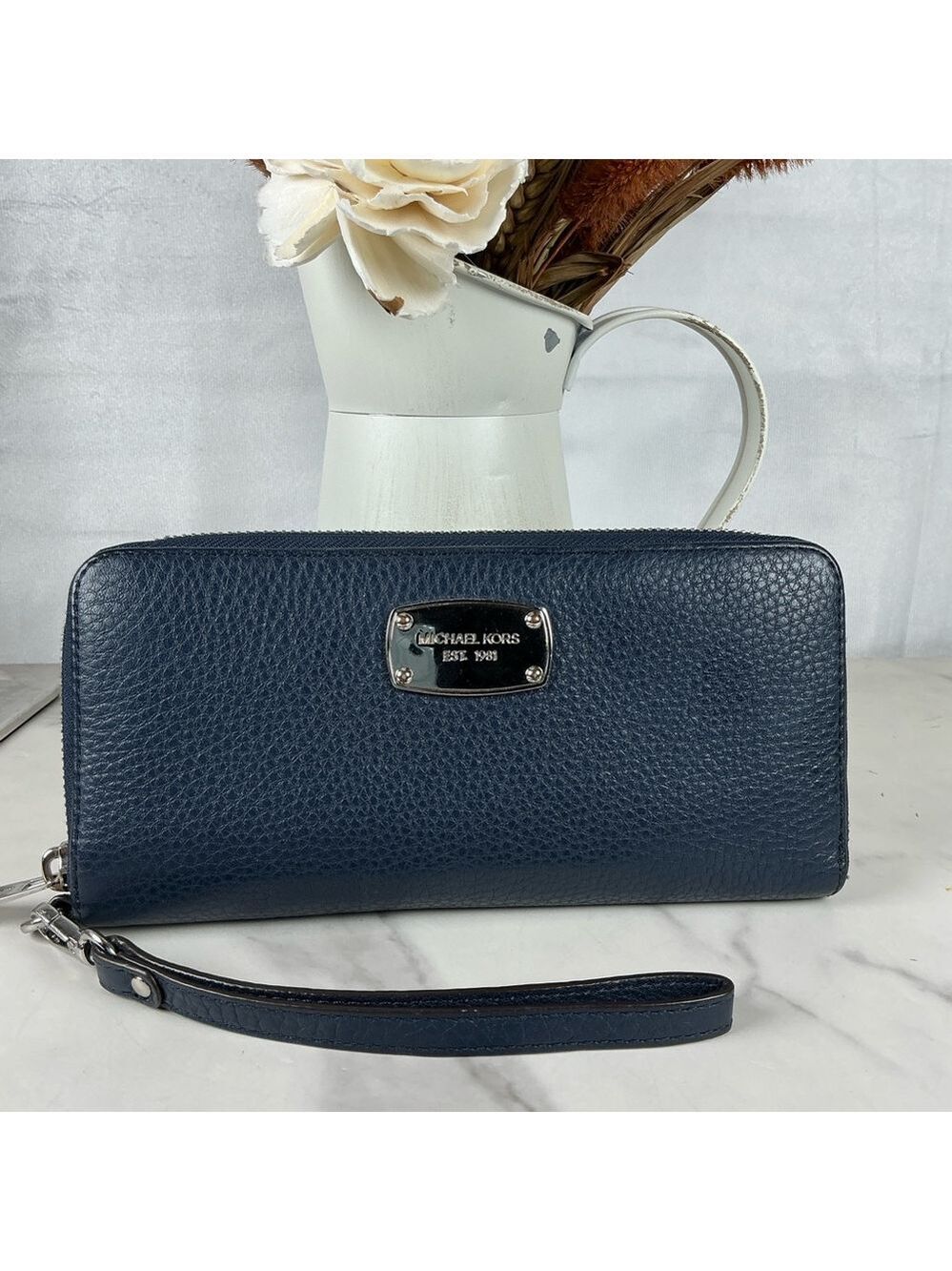 Michael Kors Jet Set Travel Dark‎ Navy Blue Leather Wristlet Large Wallet